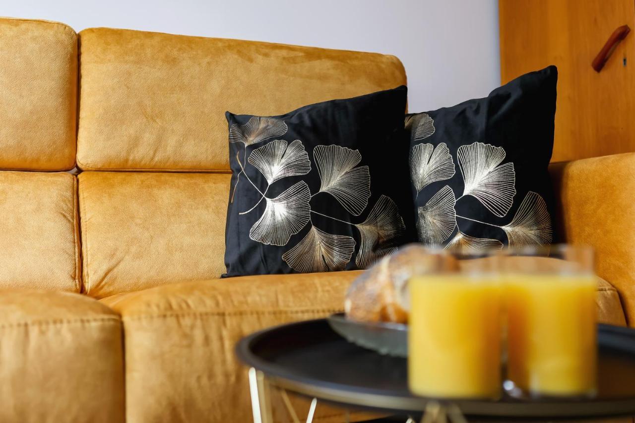 Apartments Osiedle Szkolne Cracow By Noclegi Renters Краков Экстерьер фото